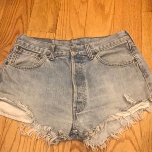 High waisted Levi denim shorts